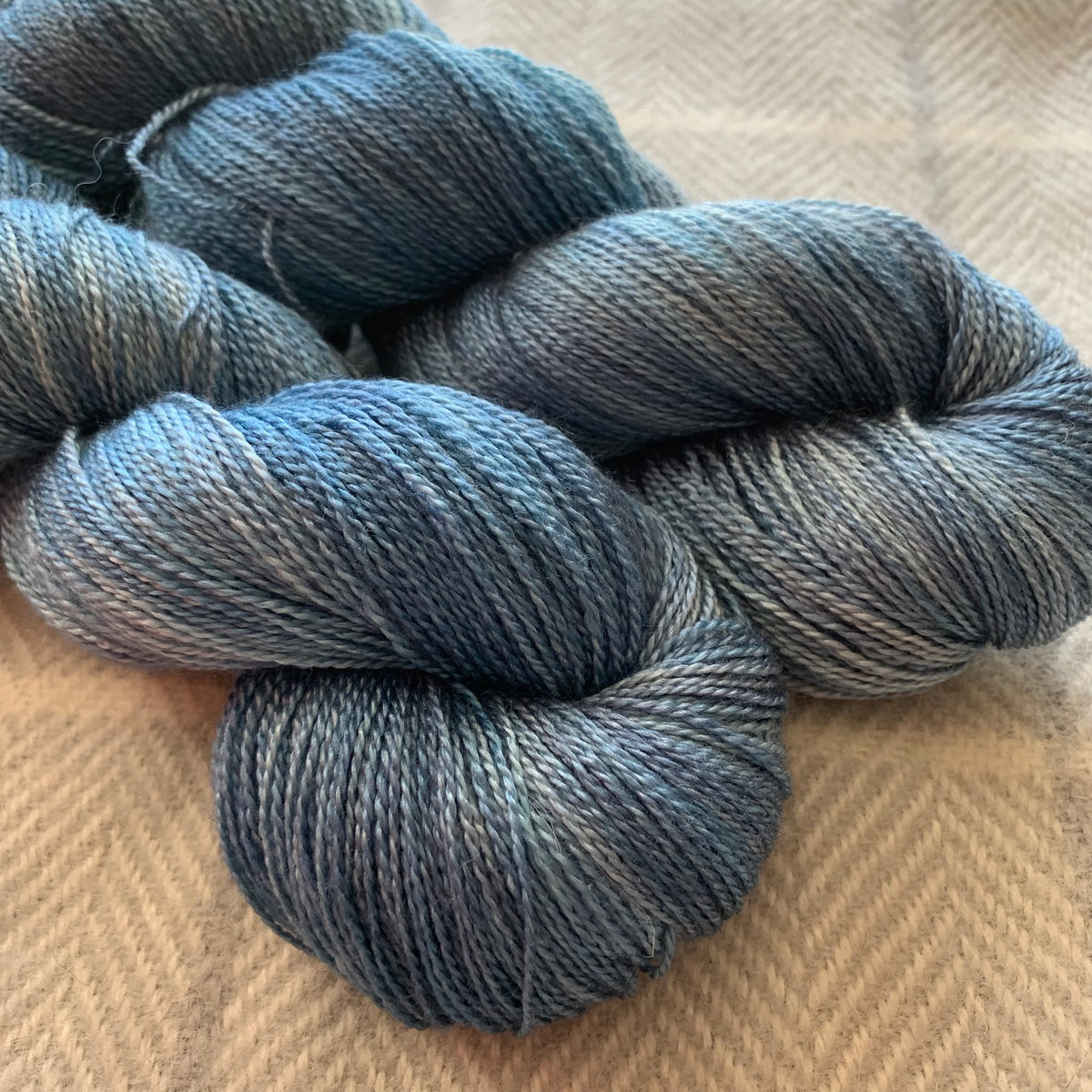 Oyster Yarns Lola Rain Dancer – The Purl Box